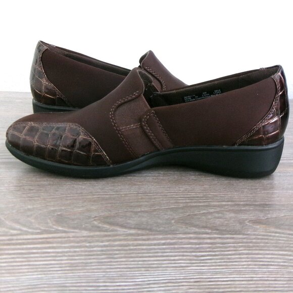 Near New Clarks GAEL REX Slip On Croc Embossed Low Wedge Loafers Shoes 8 Brown - Picture 6 of 16